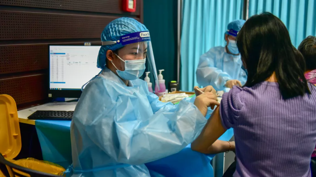 国家卫健委：超12亿人完成新冠病毒疫苗全程接种