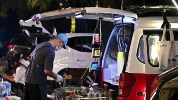 “后备厢集市”兴起：从手冲咖啡到宠物用品应有尽有